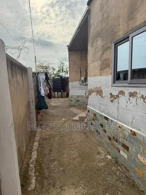 3bdrm Block of Flats in Manhean for sale