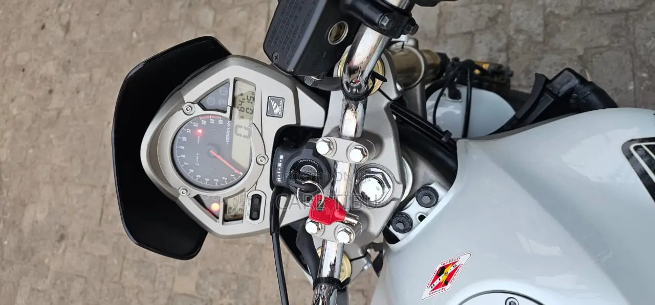 Honda Hornet 2014 White