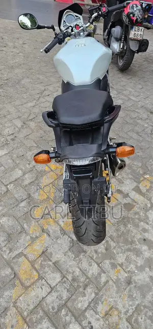 Honda Hornet 2014 White