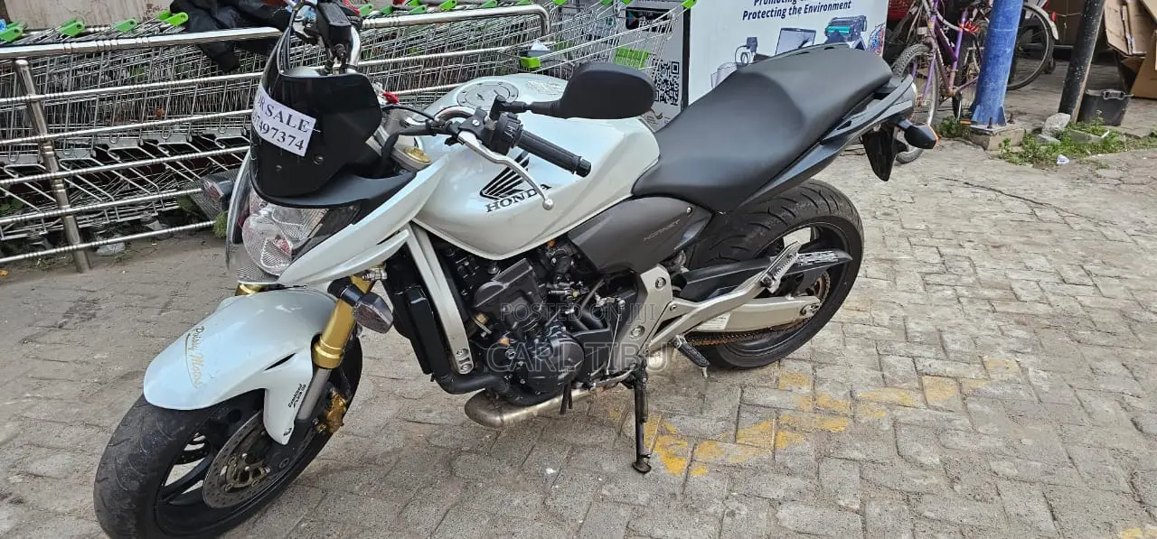 Honda Hornet 2014 White
