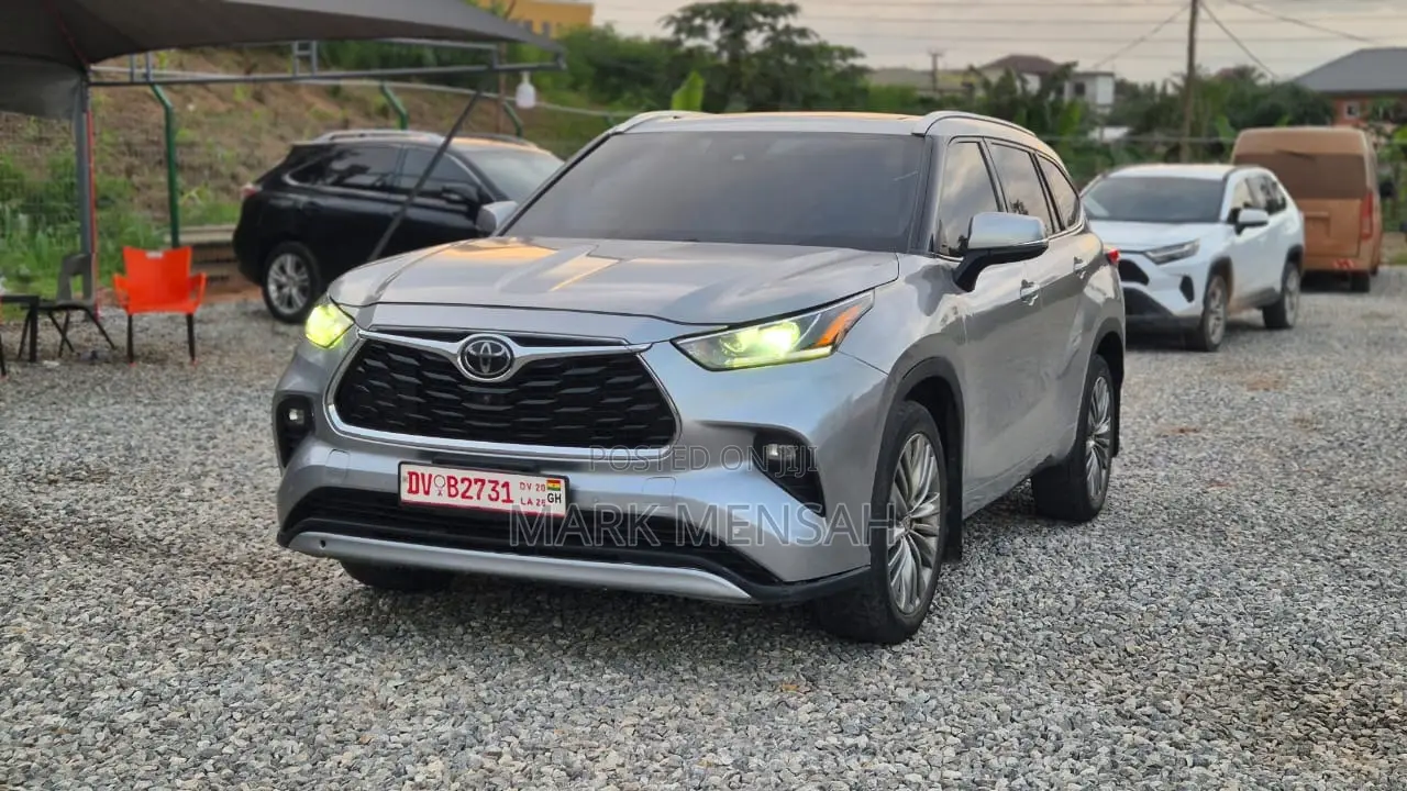 Toyota Highlander Platinum 2021 Silver