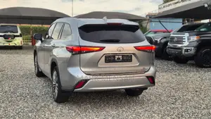 Toyota Highlander Platinum 2021 Silver