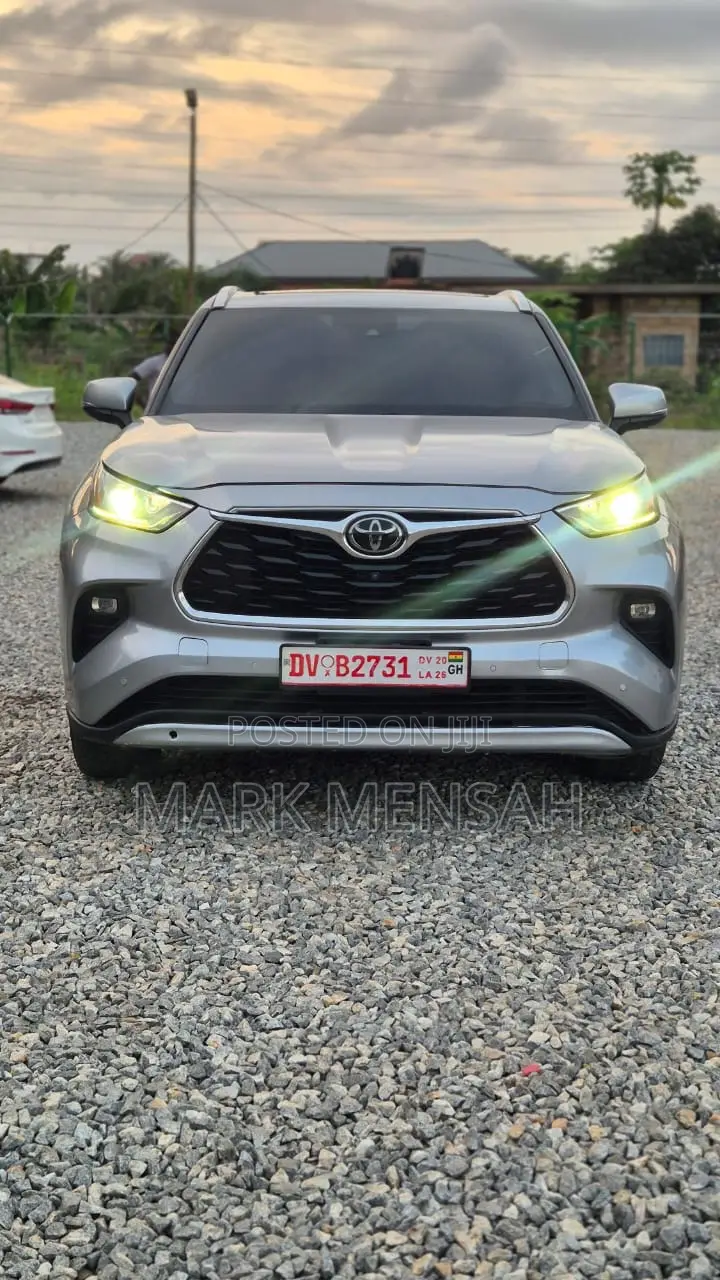 Toyota Highlander Platinum 2021 Silver
