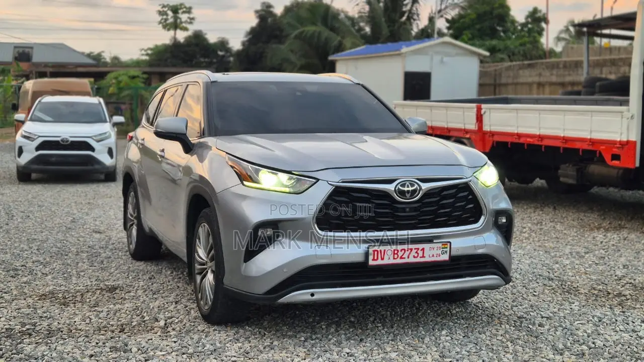 Toyota Highlander Platinum 2021 Silver