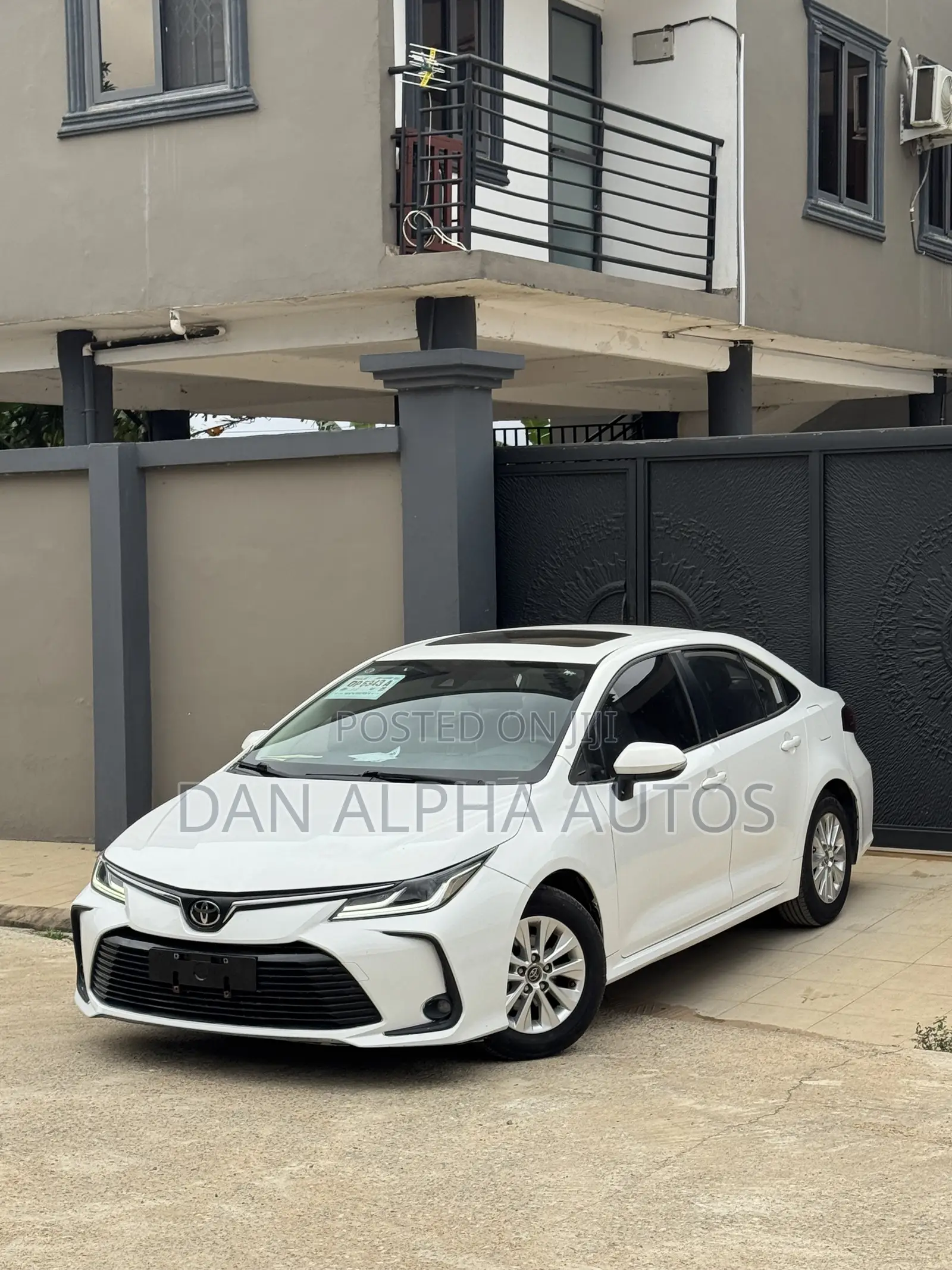 Toyota Corolla 2022 White