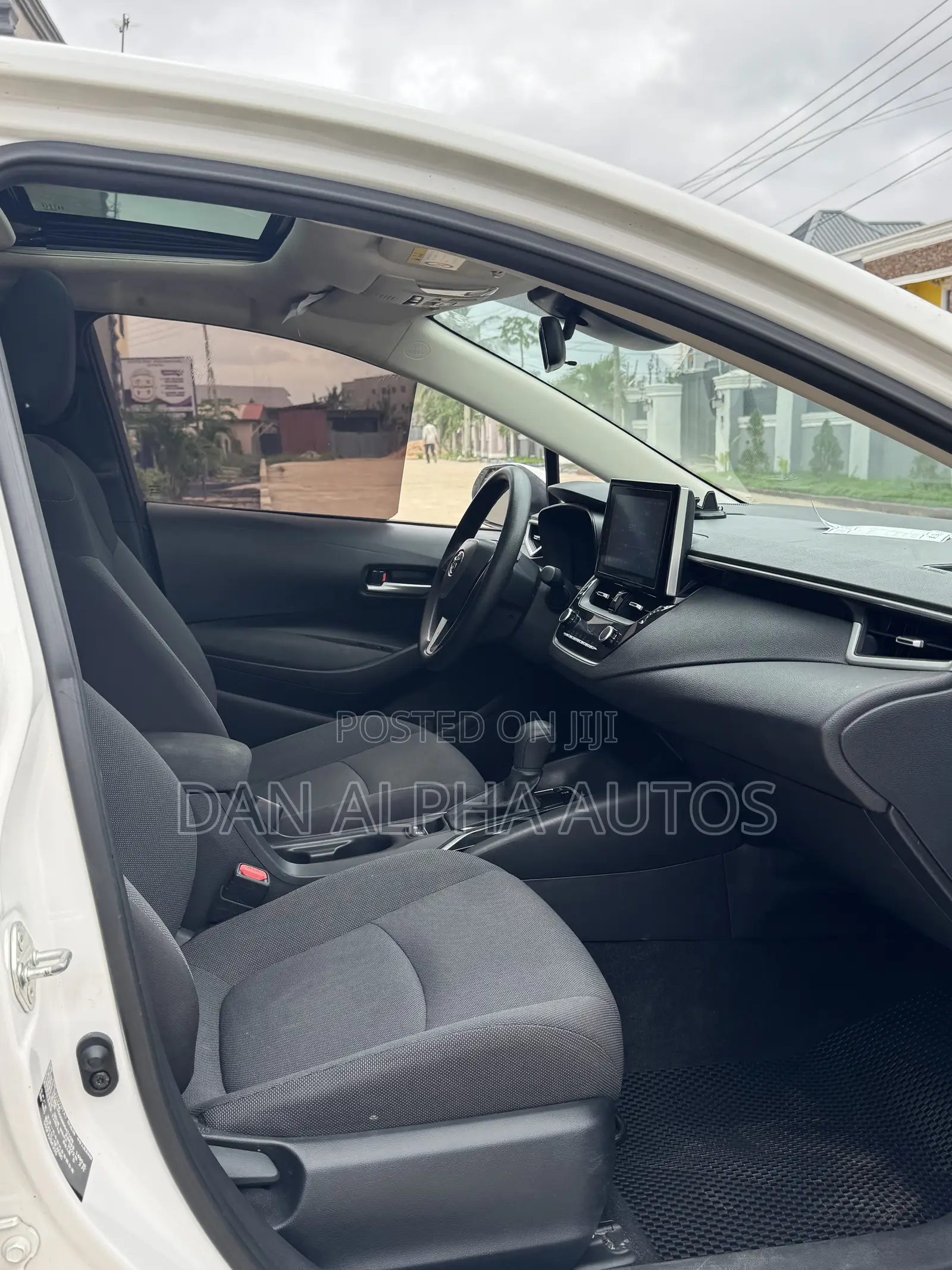 Toyota Corolla 2022 White