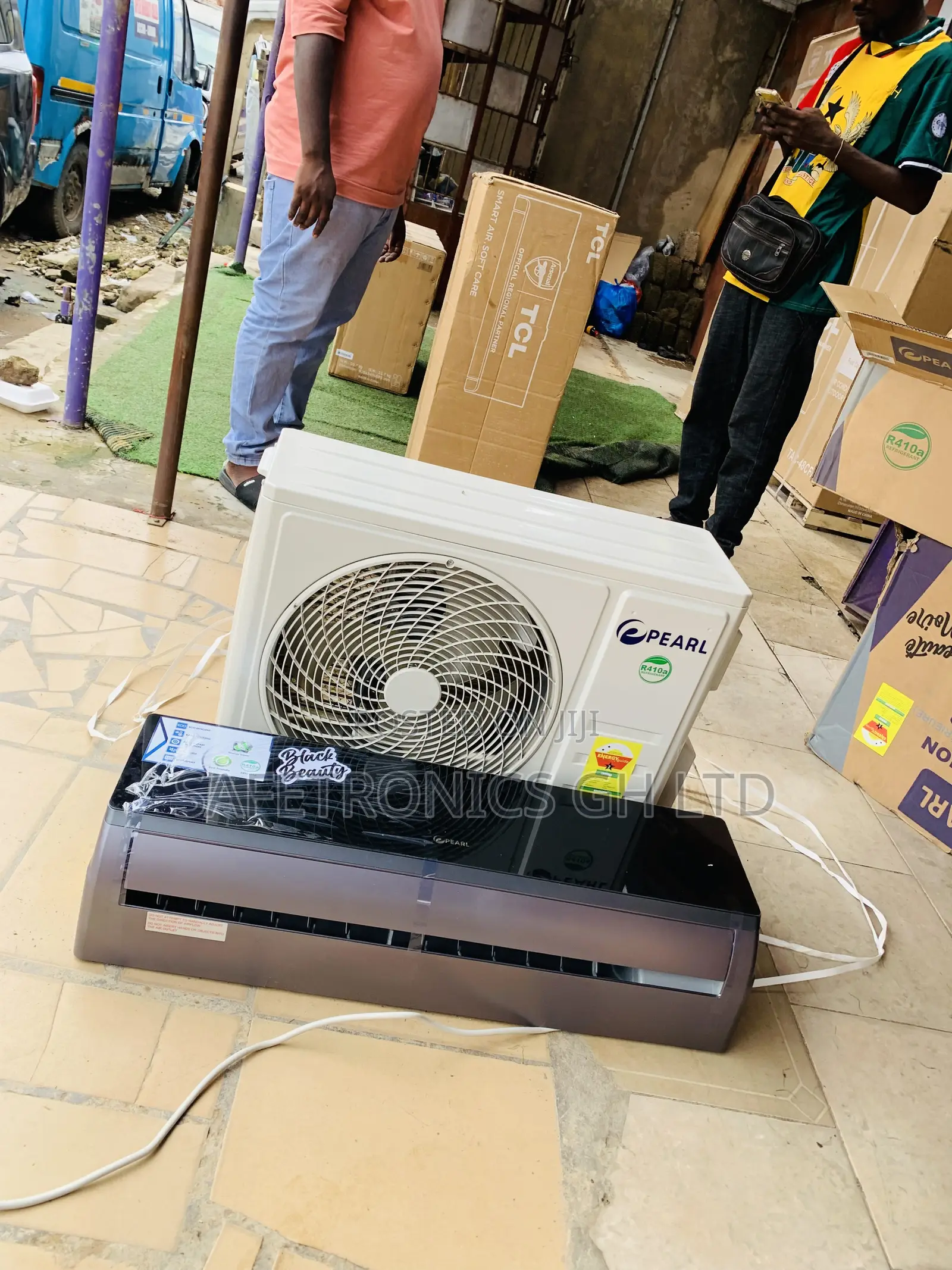Exclusive New Pearl 2.0hp Black Glass Mirror Air Conditioner