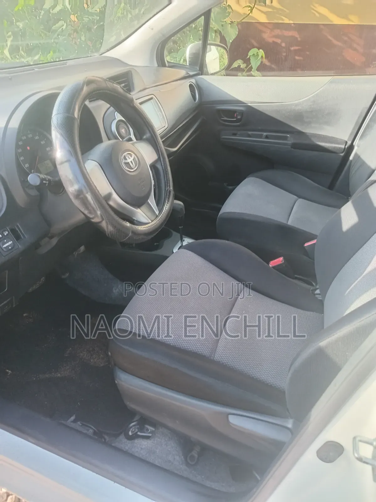 Toyota Vitz 2012 White