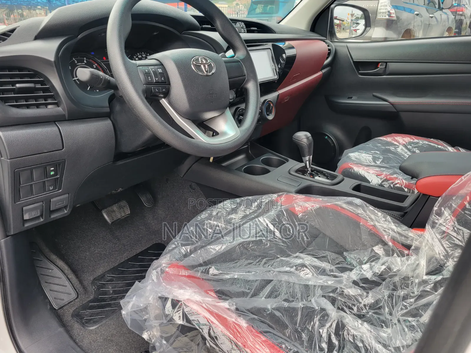 New Toyota Hilux 2025 White
