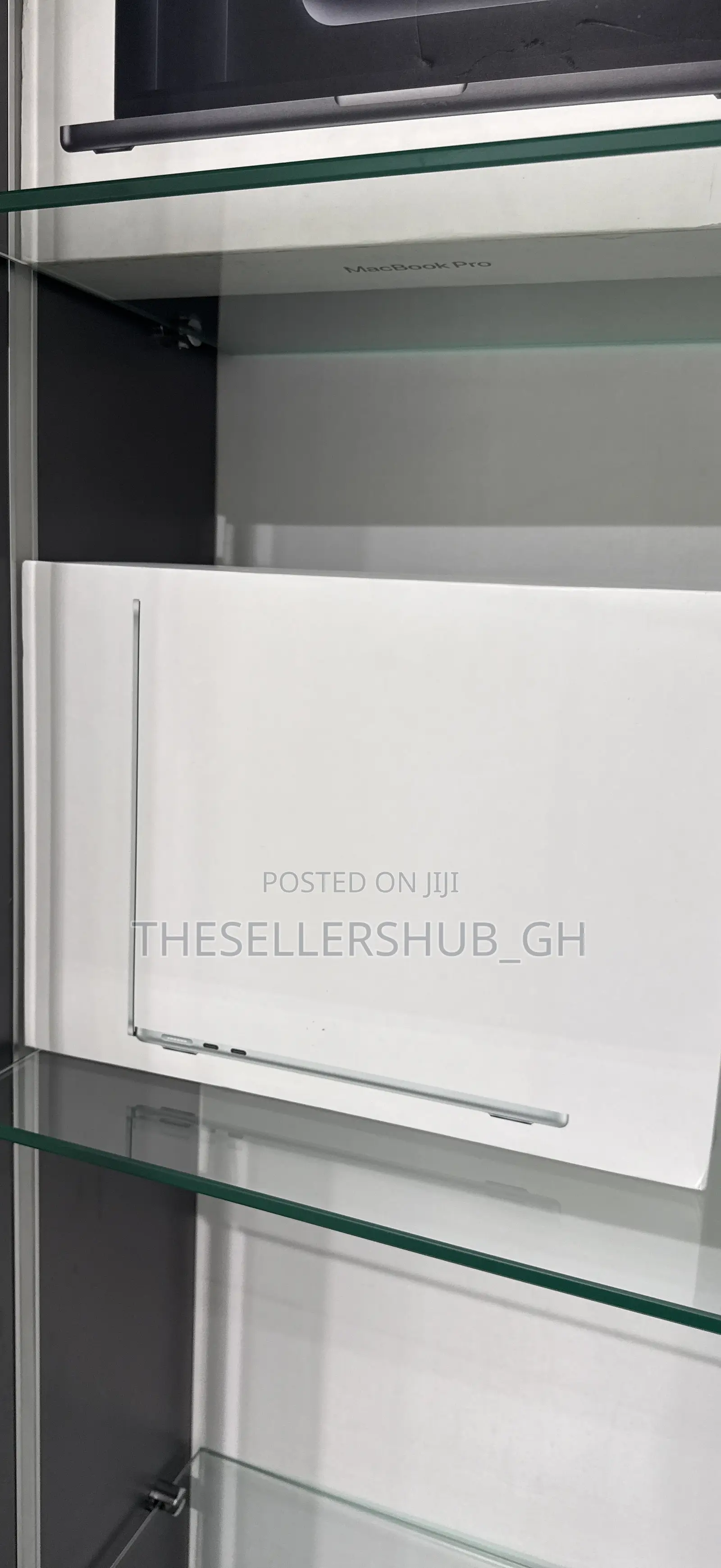 New Laptop Apple MacBook Air 2025 M4 16GB Apple M4 SSD 256GB