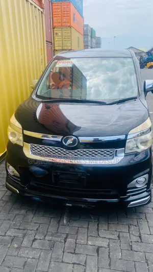 Toyota Voxy 2013 Black