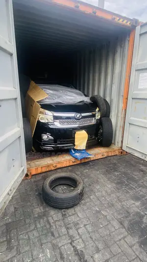 Toyota Voxy 2013 Black