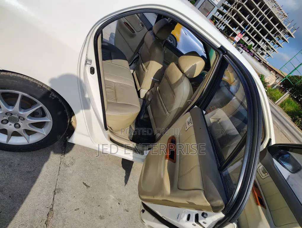 Toyota Corolla 2008 White
