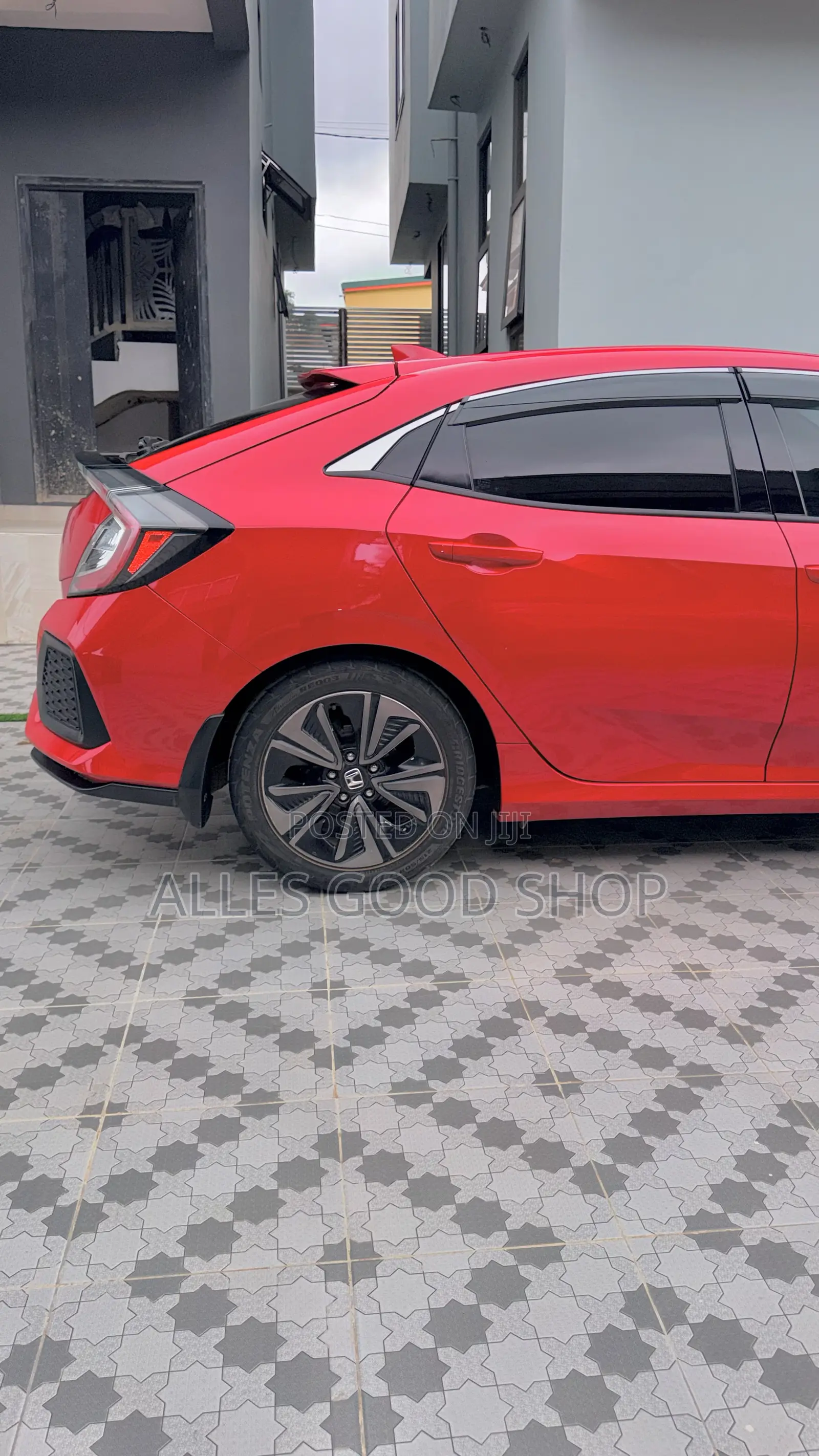 Honda Civic EX-L w/Navi 4dr Hatchback (1.5L 4cyl) 2017 Red
