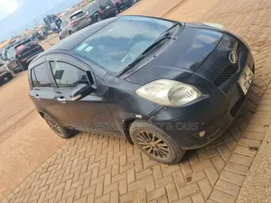 Toyota Vitz 2010 Black