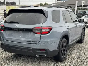Honda Pilot Touring AWD 2024 Gray