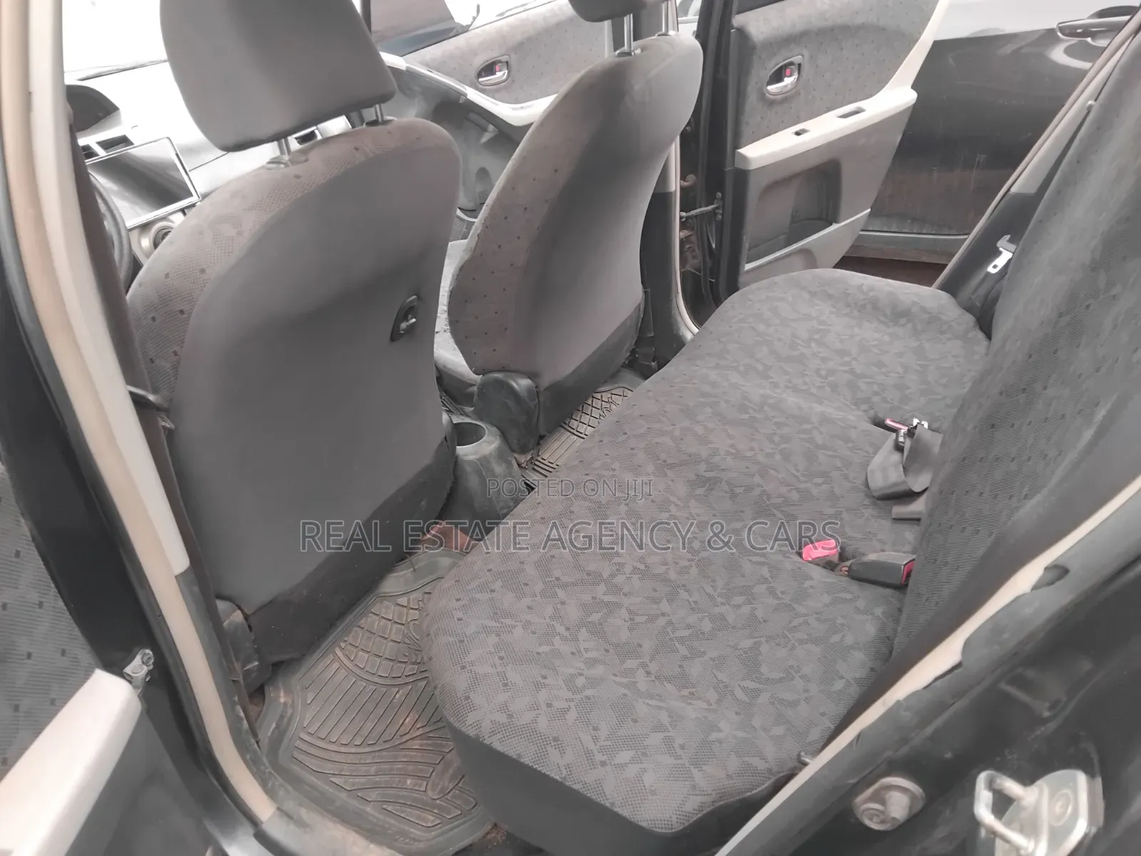 Toyota Vitz 2010 Black