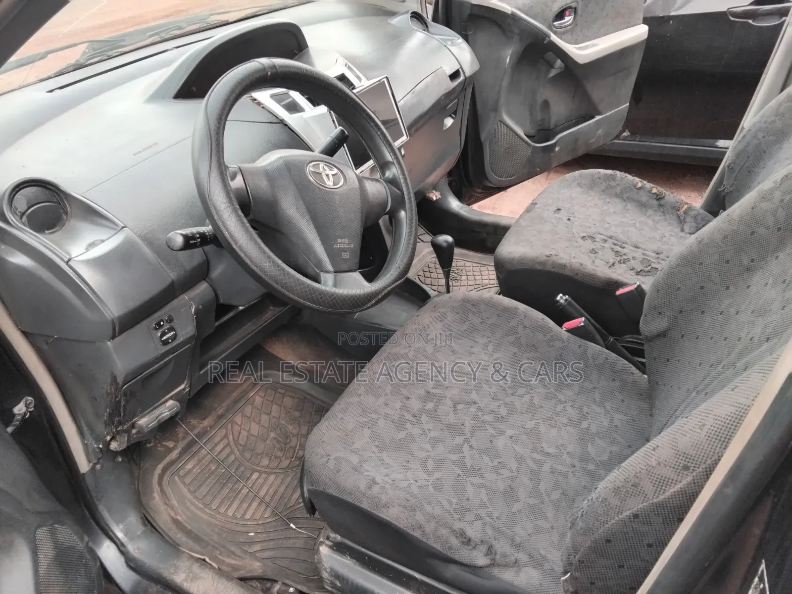 Toyota Vitz 2010 Black