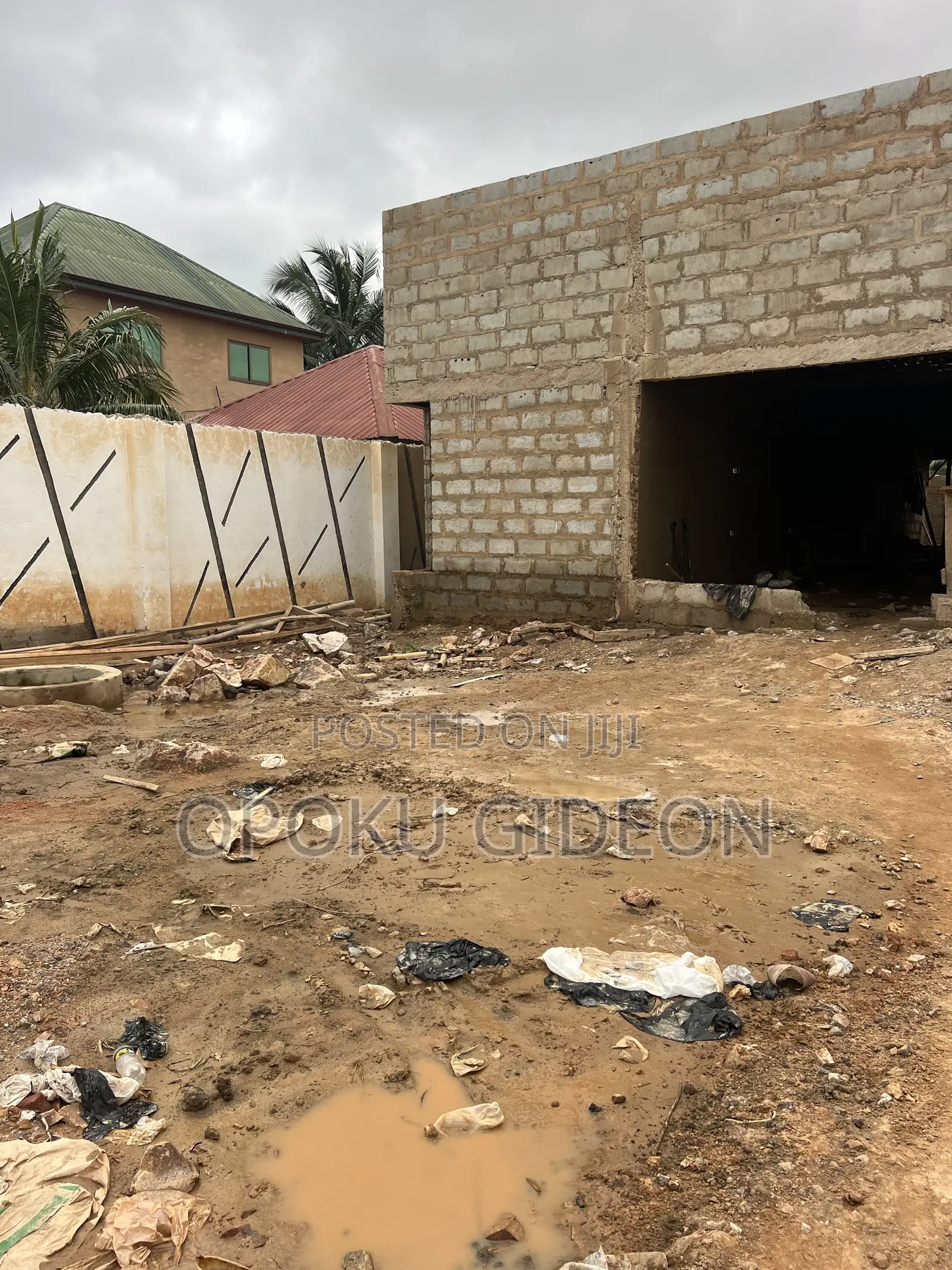 2bdrm House in Mayera, Pokuase for sale