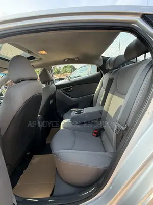 Hyundai Elantra Limited Sedan FWD (1.8L 4cyl 6A) 2013 Silver