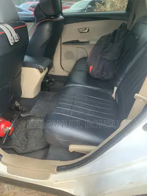 Toyota Avanza 2010 White