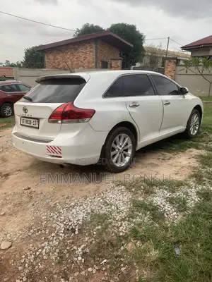 Toyota Avanza 2010 White