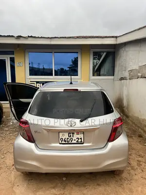 Toyota Vitz 2012 Gray