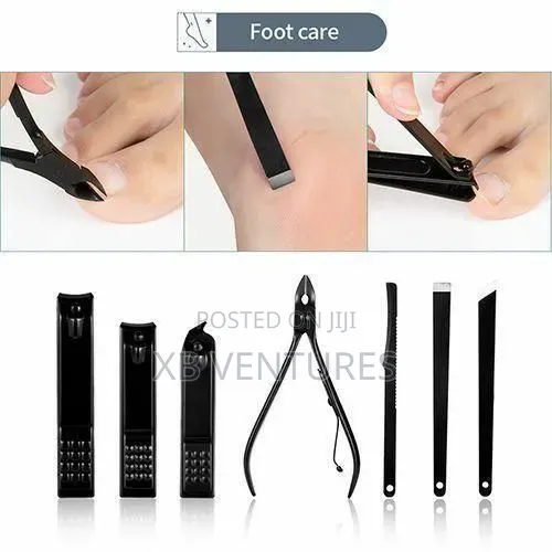 18 PCS/Set of Manicure Pedicure Care Tools Nail Clippers Ear Spoon