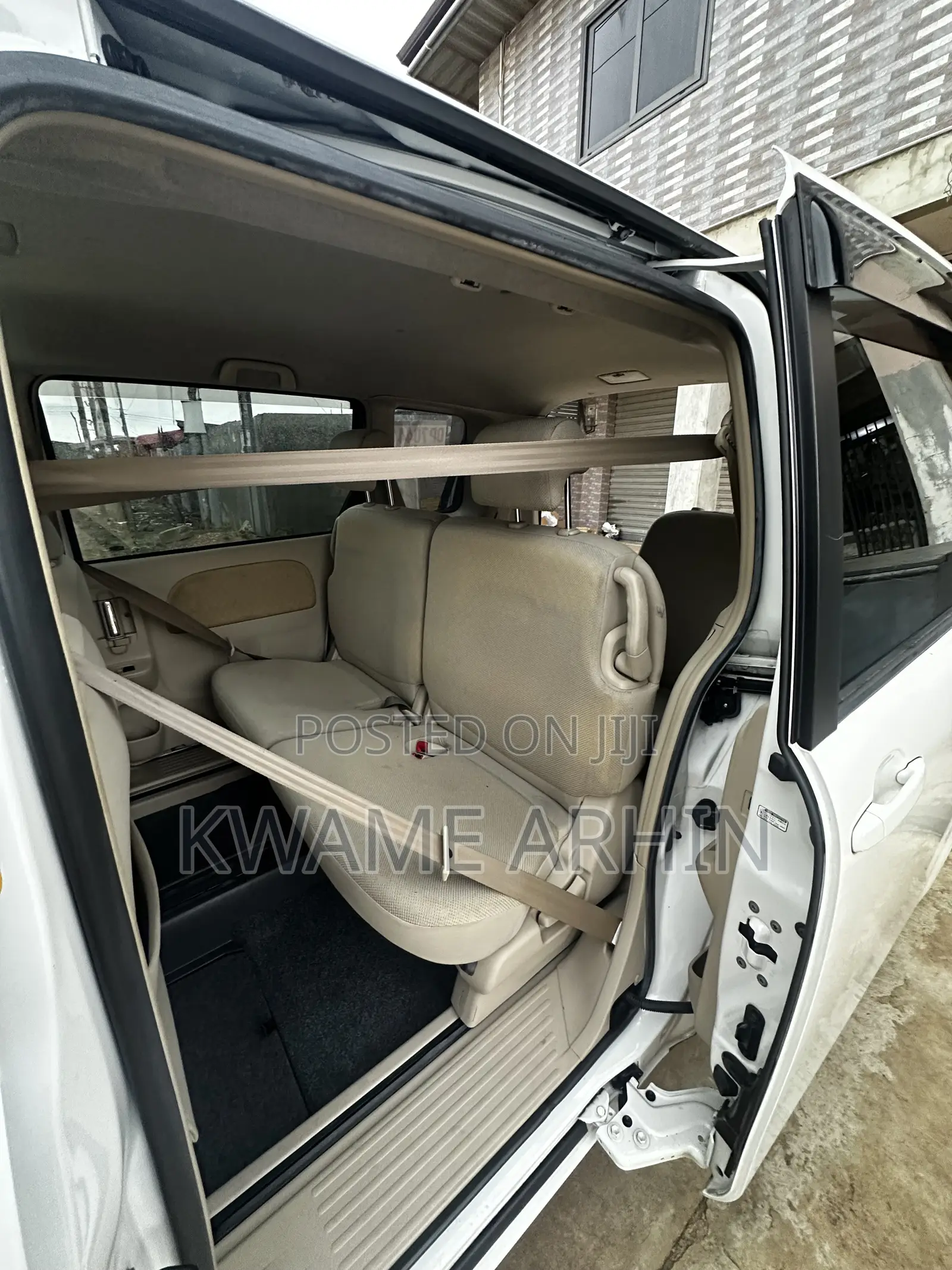 Toyota Sienta 1.5 FWD 2009 White