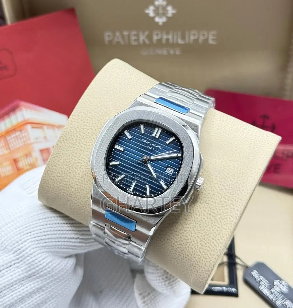 Patek Philippe Nautilus Silver Dial – Perfect Chain Watch for Men