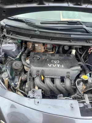 Toyota Yaris 2009 Gray