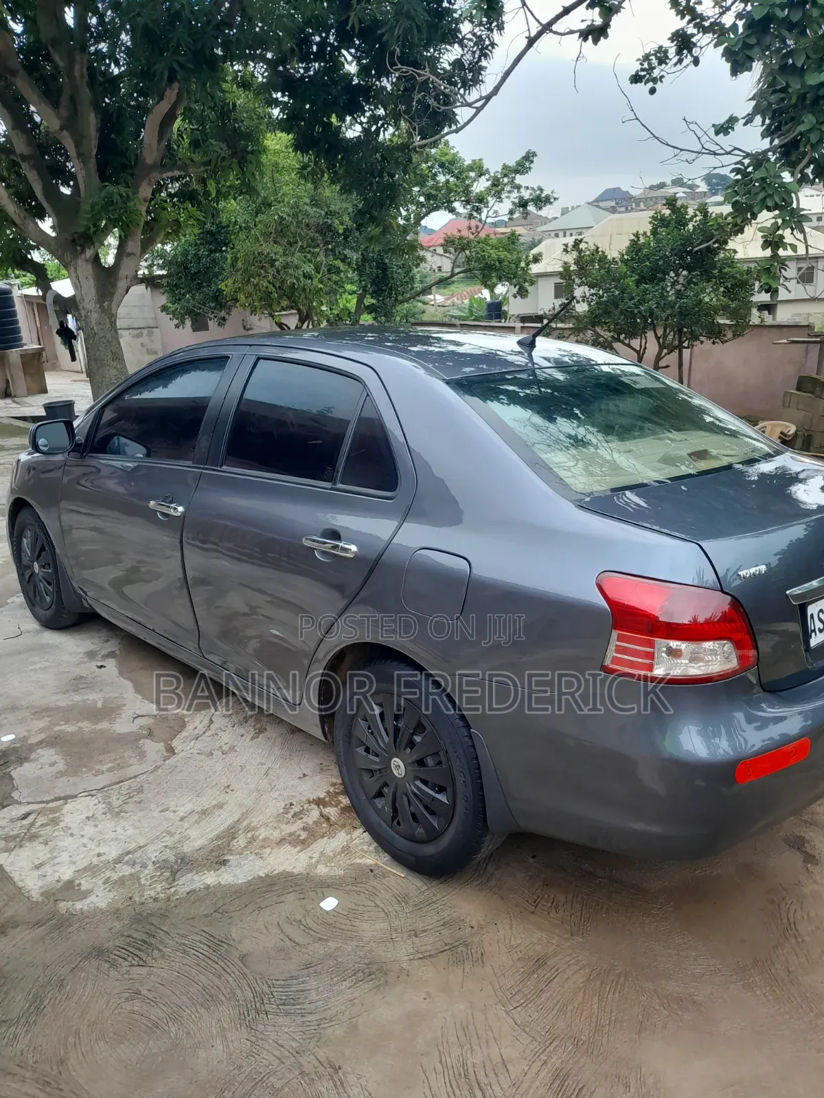 Toyota Yaris 2009 Gray