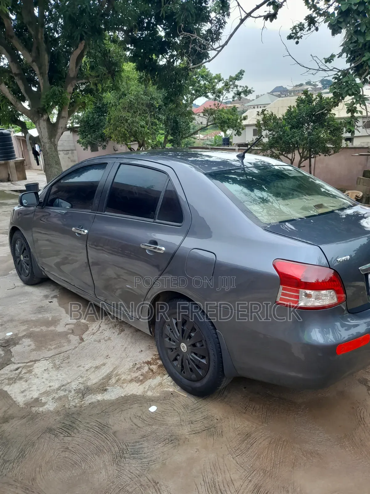 Toyota Yaris 2009 Gray