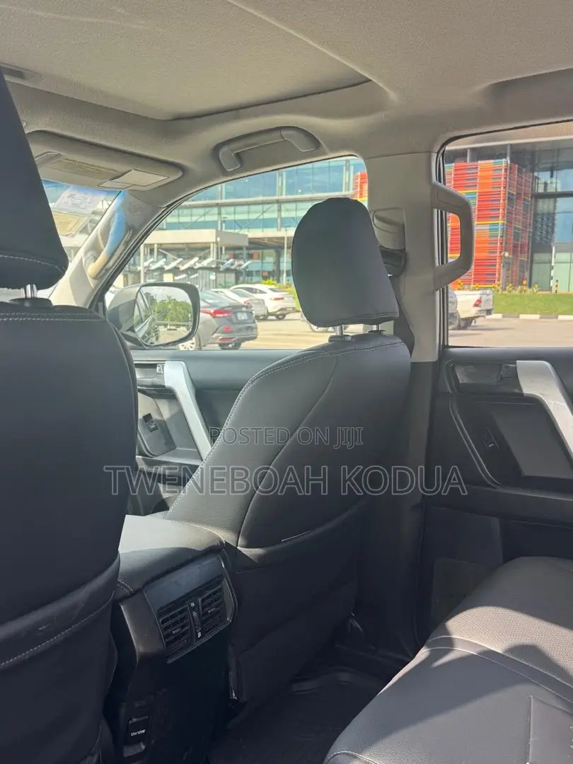 Toyota Land Cruiser Prado 2.7 2018 Black