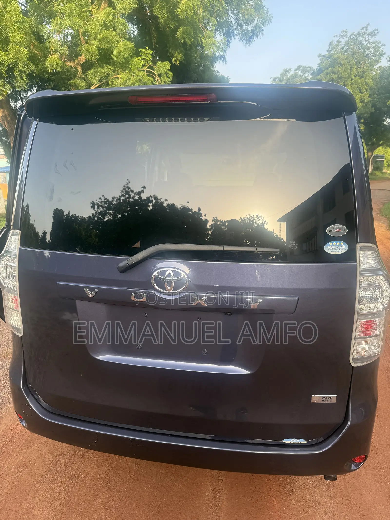 Toyota Voxy V 2WD 8-Seater 2010 Purple