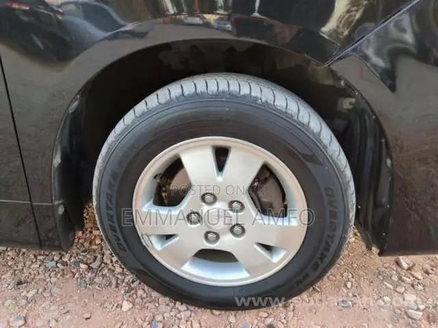 Toyota Voxy V 2WD 8-Seater 2010 Purple