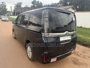 Toyota Voxy 2016 Black
