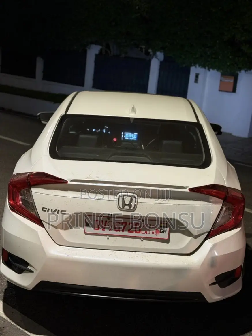 Honda Civic Touring 4dr Sedan (1.5L 4cyl) 2017 White