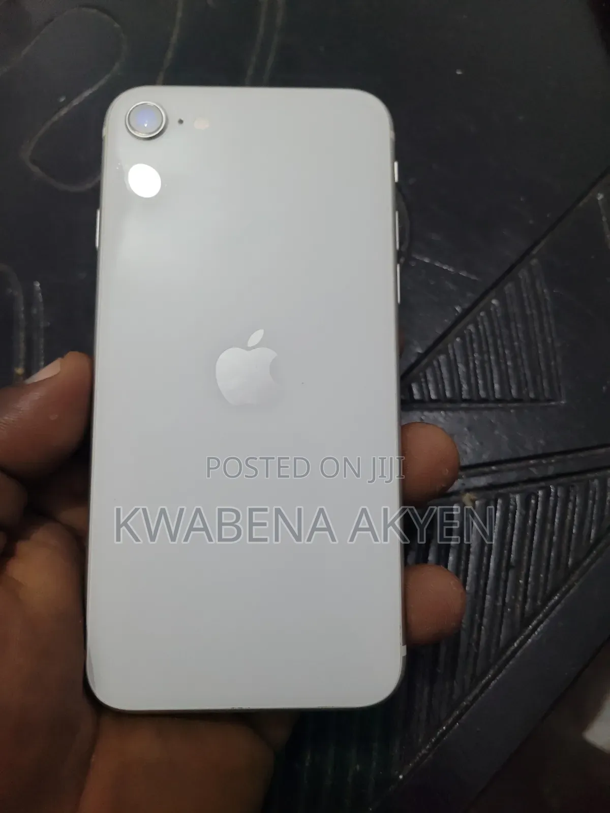 Apple iPhone SE (2020) 64 GB White