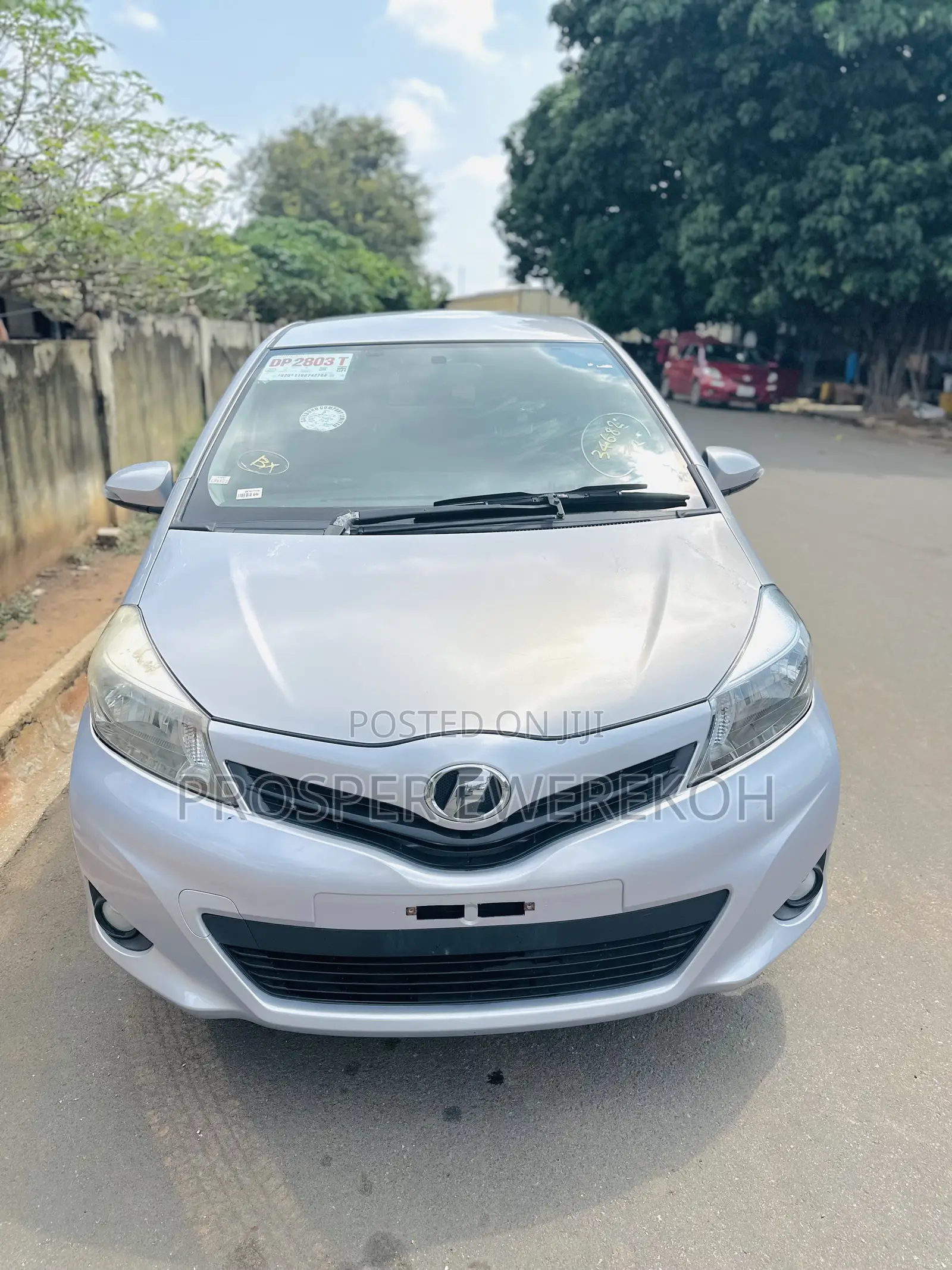Toyota Vitz 1.3 FWD 5dr 2013 Silver