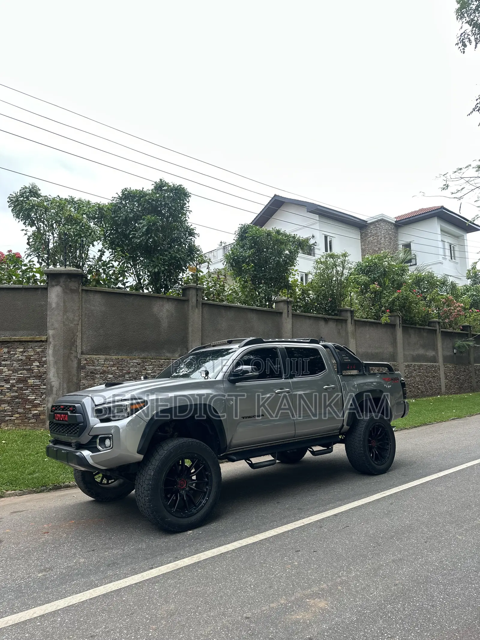 Toyota Tacoma 2018 Gray