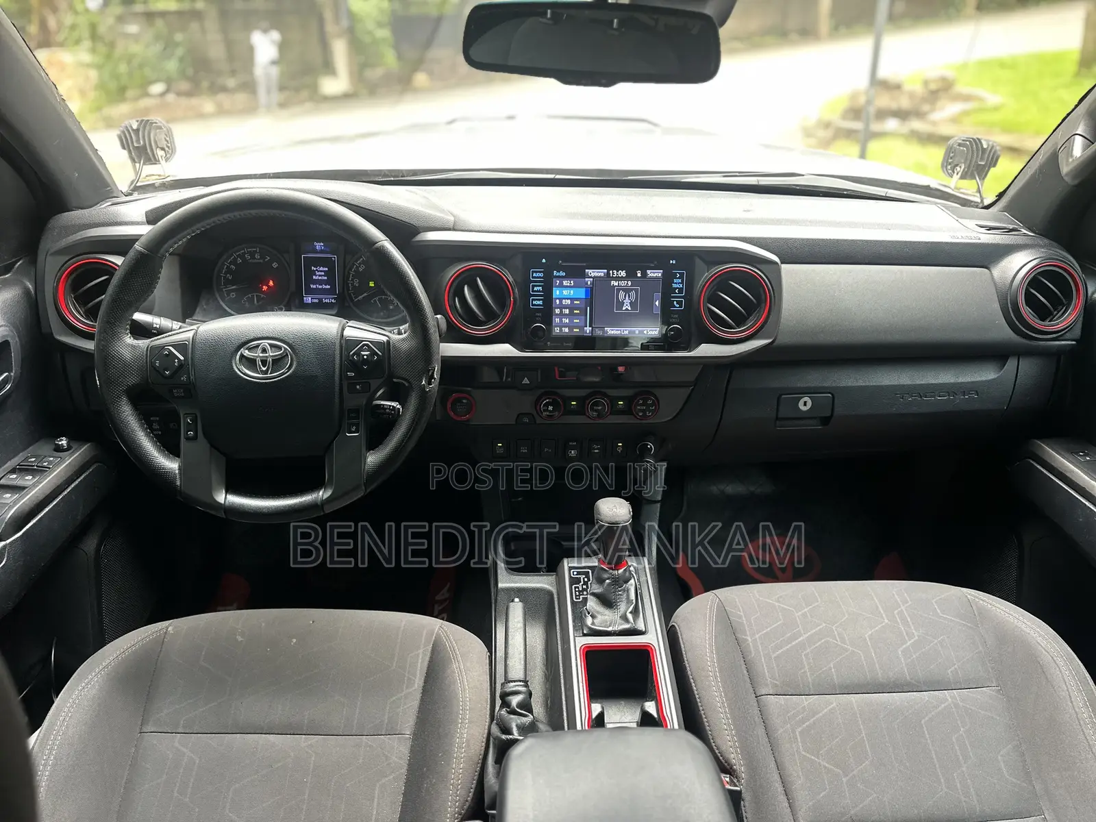 Toyota Tacoma 2018 Gray