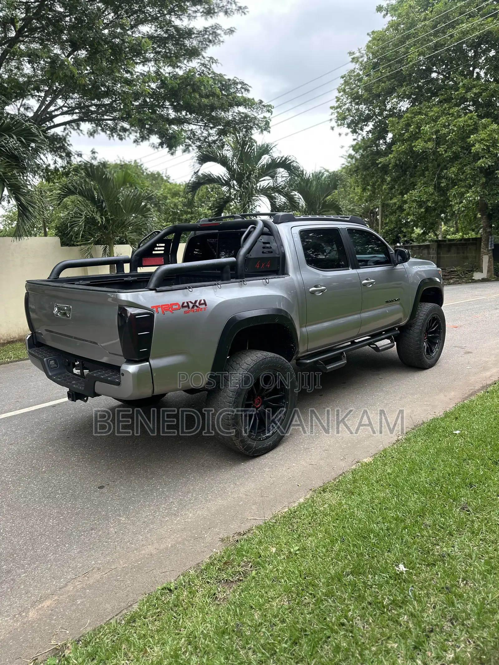 Toyota Tacoma 2018 Gray