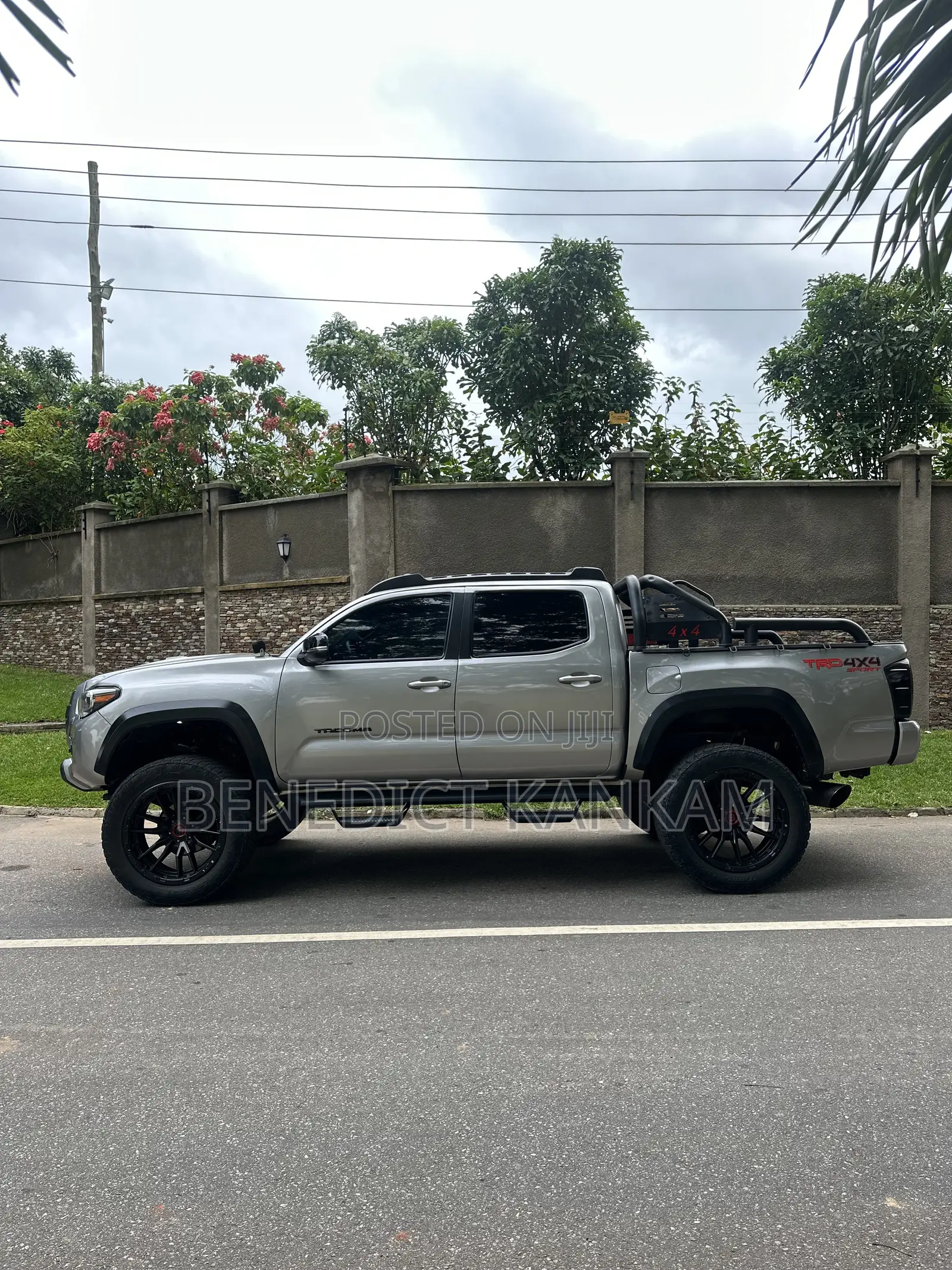 Toyota Tacoma 2018 Gray