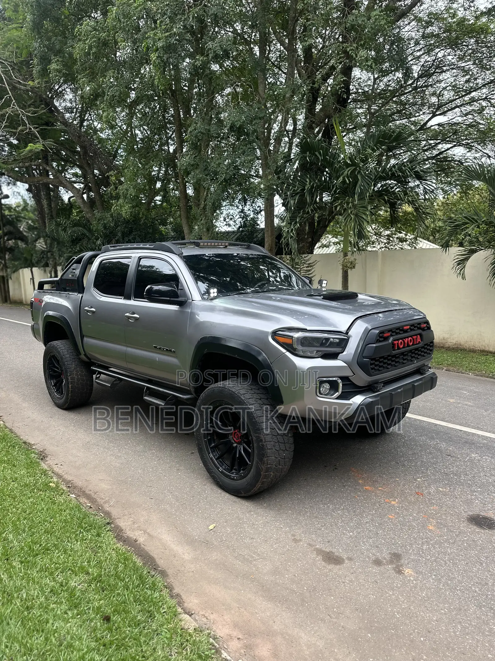 Toyota Tacoma 2018 Gray