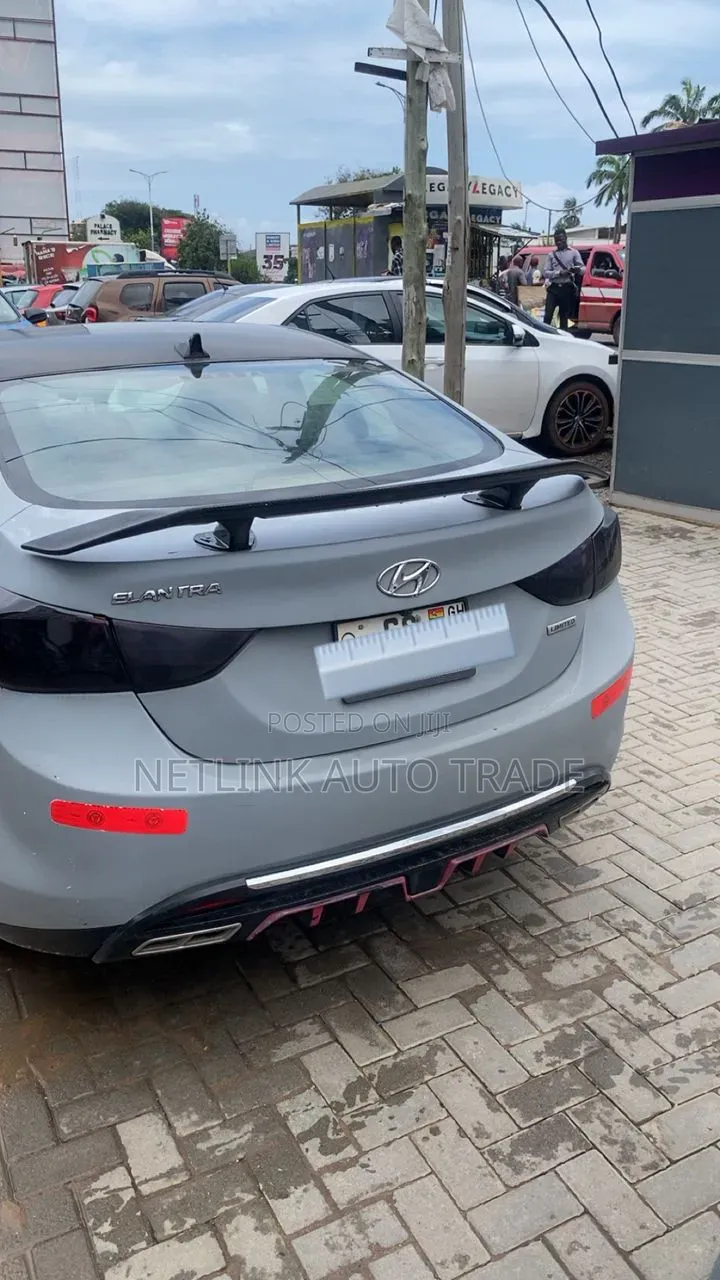 Hyundai Elantra 2012 Gray