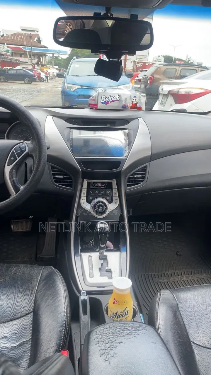 Hyundai Elantra 2012 Gray