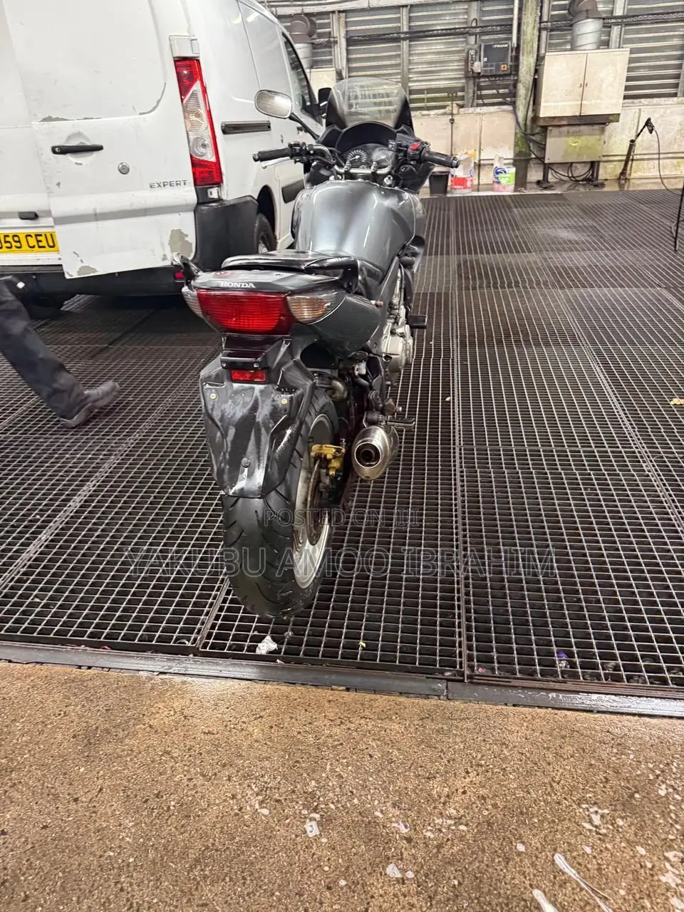 Honda CB 2005 Gray
