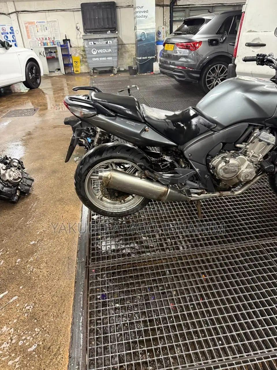 Honda CB 2005 Gray