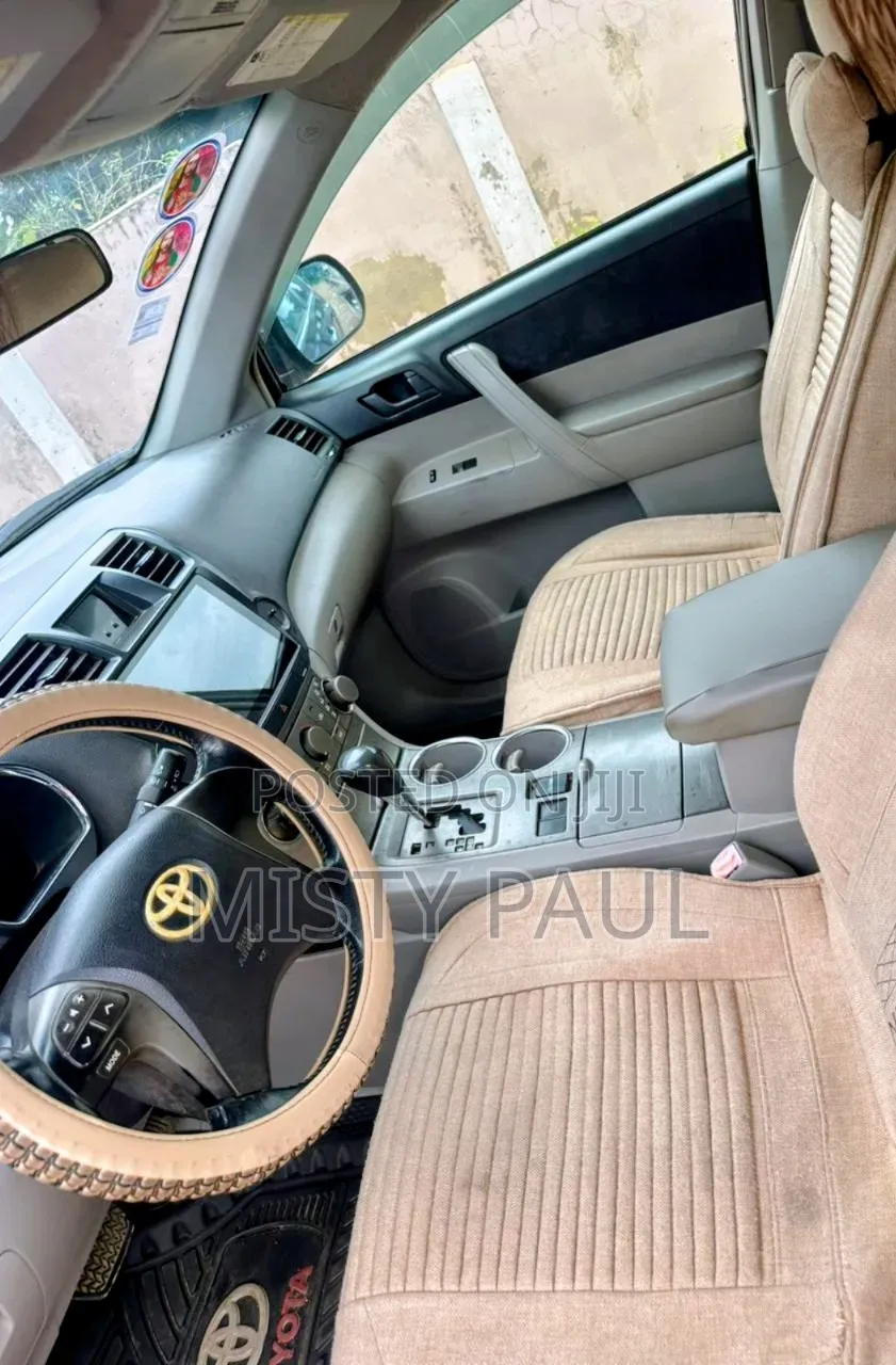 Toyota Highlander 2013 Black
